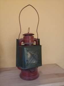 Klasyczna lampa naftowa