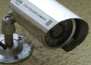 Przykład kamery IP z brudnym obiektywem.