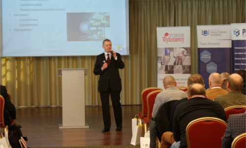 Piotr Bibik wykład na Forum Praktyków Biznesu 2016 Warszawa Piotr Bibik szkolenie z systemu inteligentnego domu