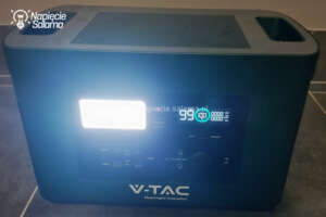 Stacja zasilania V-TAC VT-1001N Nr. ref.: 11627 posiada wbudowaną lampę LED