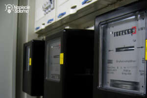 Stare liczniki energii elektrycznej niewykrywające mocy biernej