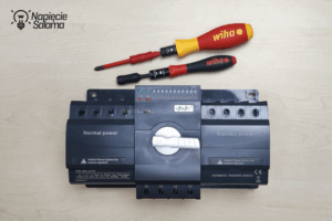 Montaż automatycznego przełącznika faz PSR-463-Auto – zasilanie awaryjne należy realizować profesjonalnymi narzędziami Wiha - radzi Piotr Bibik.