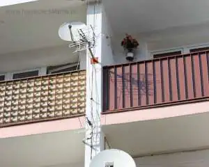 Instalacja odgromowa błędy Brak odstępu izolacyjnego pomiędzy instalacja odgromową a innymi instalacjami