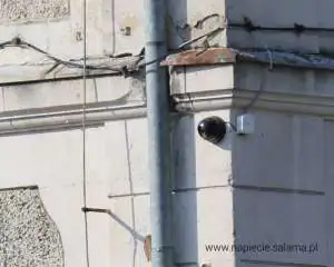 Instalacja odgromowa często popełniane błędy Brak odstępu izolacyjnego pomiędzy monitoringiem a instalacją odgromową