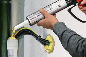 Soft Gel to usuwalny żel do zabezpieczania przed wilgocią i insektami. Do zabezpieczenia przed insektami i wilgocią można zastosować Soft Gel produkcji Cellpack