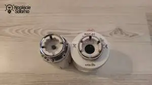 Porównanie starej manualnej głowicy (z lewej) z głowicą elektroniczną RGT-01 Exta Life Z lewej stara manualna głowica termostatyczna, z prawej elektroniczna głowica termostatyczna RGT-01 Exta Life