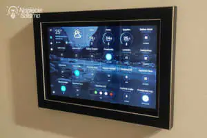 Wizualizacja mieszkania na tablecie Tablet jako centrum sterowania domem
