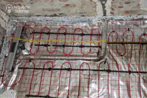 Instalacja elektryczna w łazience - rozłożenie kabli grzejnych Elektryczne ogrzewanie podłogowe - dokumentacja rozmieszczenia kabli grzejnych